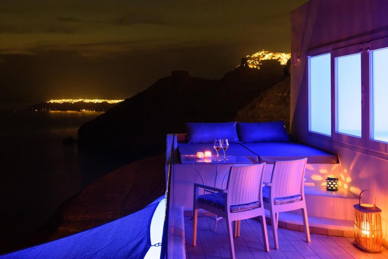 Fira Deep Blue Suites Luaran gambar